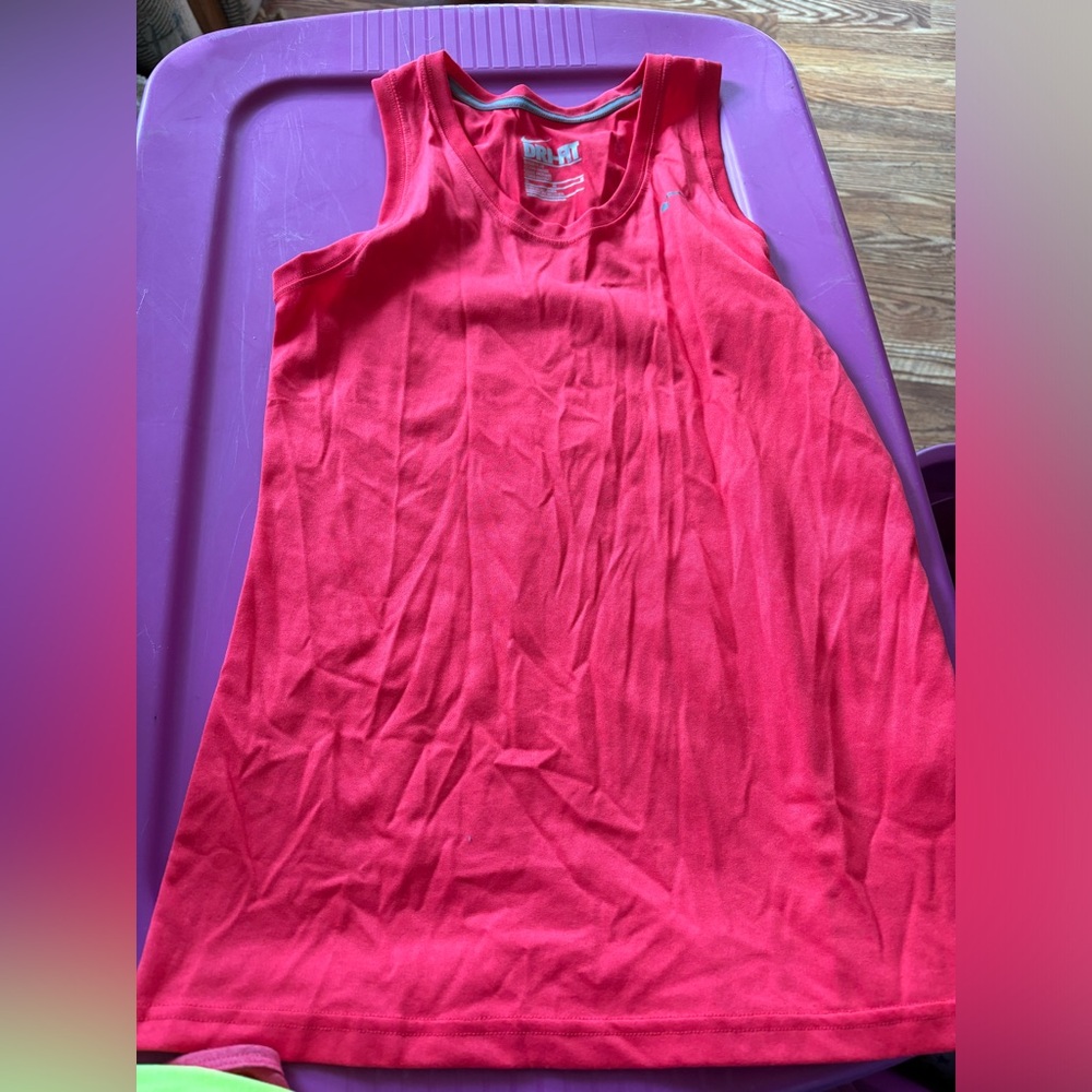 Workout tank top